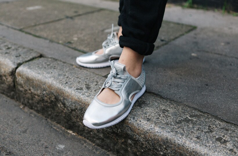 Cortica silver shoe