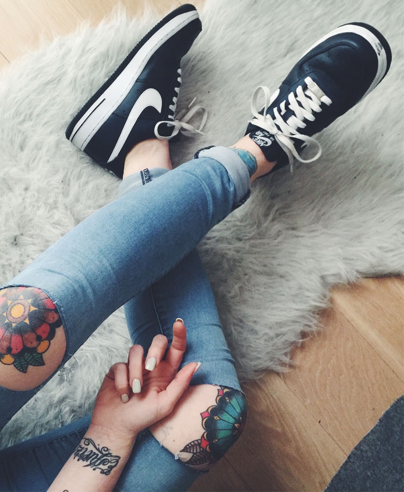 black nike MA