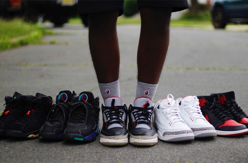 Sneaker feet street look
