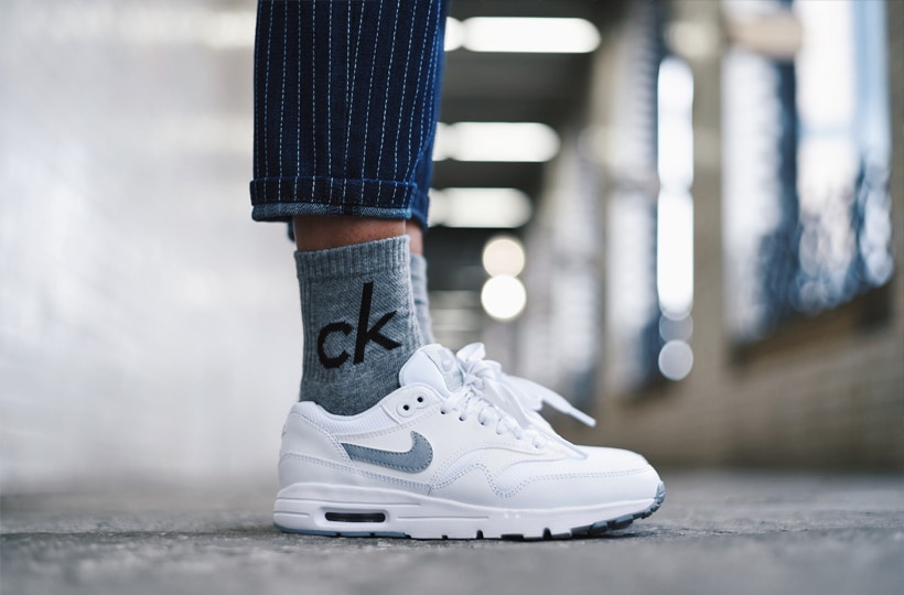 Sneaker shot RH