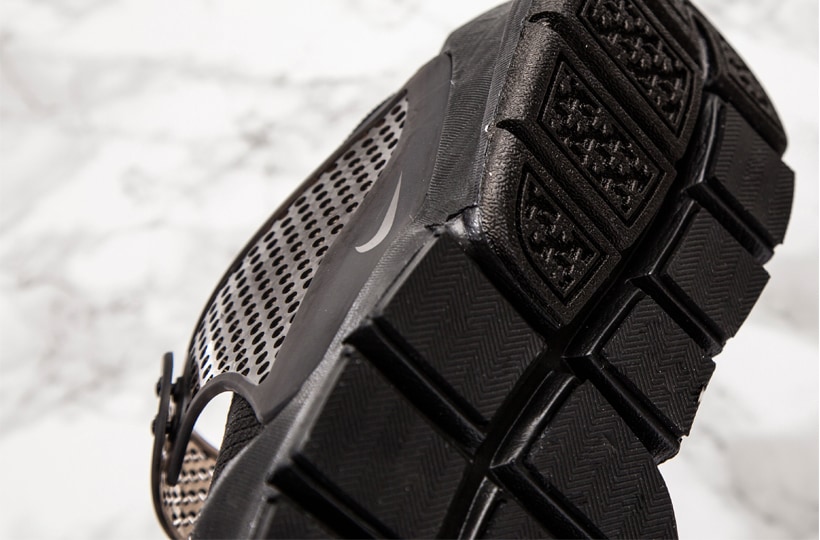 under-shoe-sd-grooves
