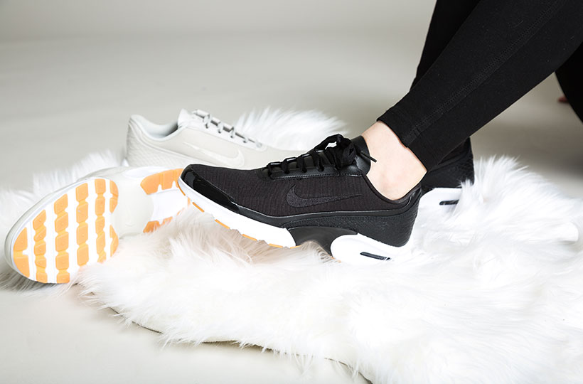 nike-jewell-bone-black