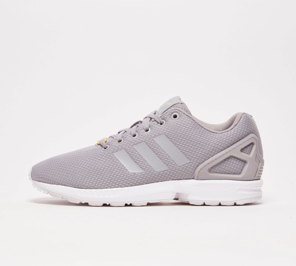 white flux trainers