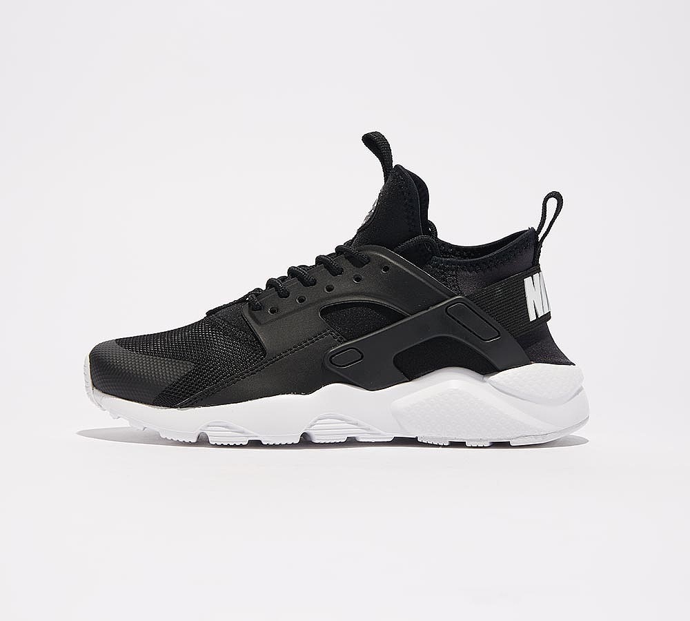 huaraches nike footasylum