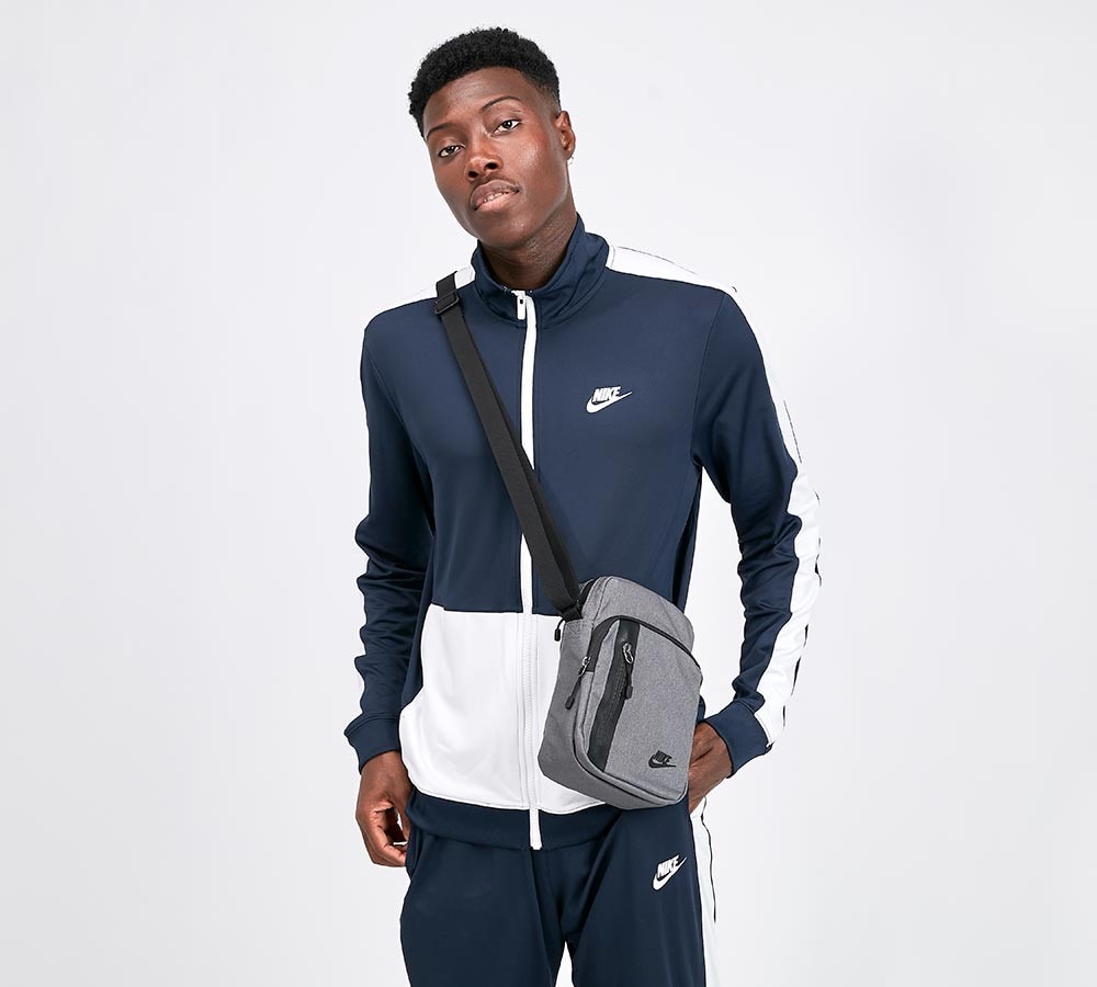 Nike Core Small Items 3.0 Bag | Grey | Footasylum