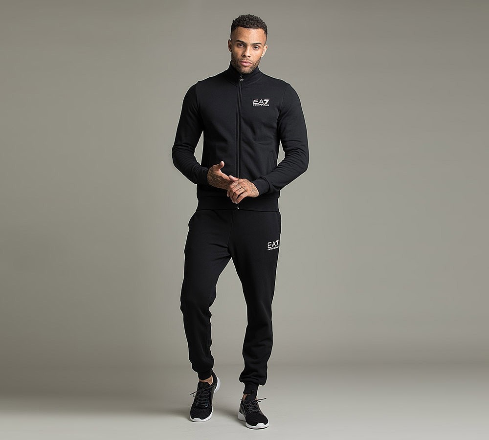 Know an alternate online store even better than Footasylum?