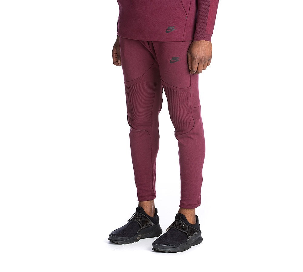 Nike Tech Fleece Pleat Pant Maroon Footasylum