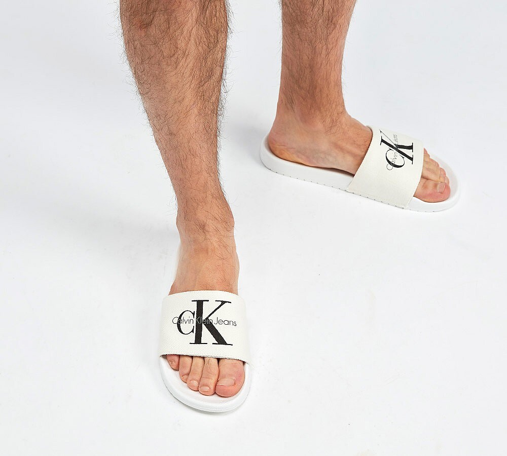 Calvin Klein Viggo Slide | White / Black | Footasylum