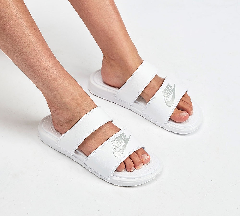 nike women's duo slides