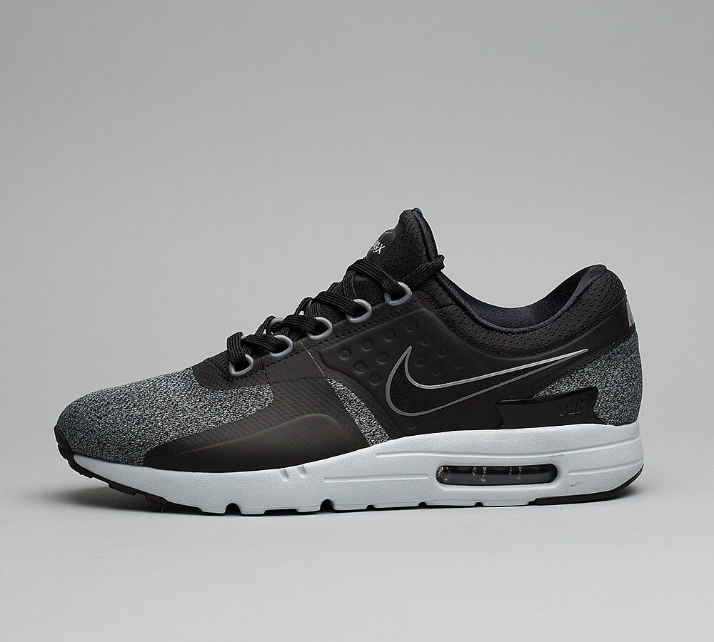 nike air max zero essential trainer