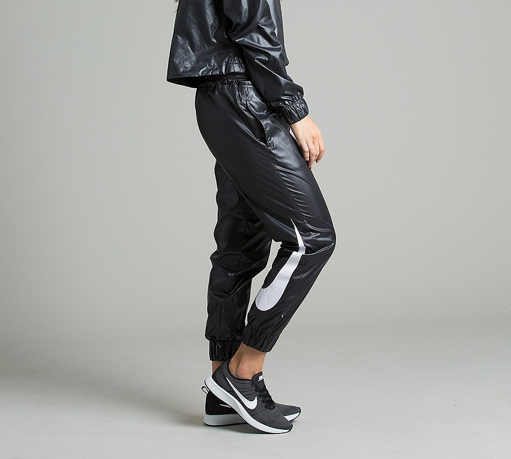 Nike Womens Sportswear Swoosh Woven Pant Black Footasylum