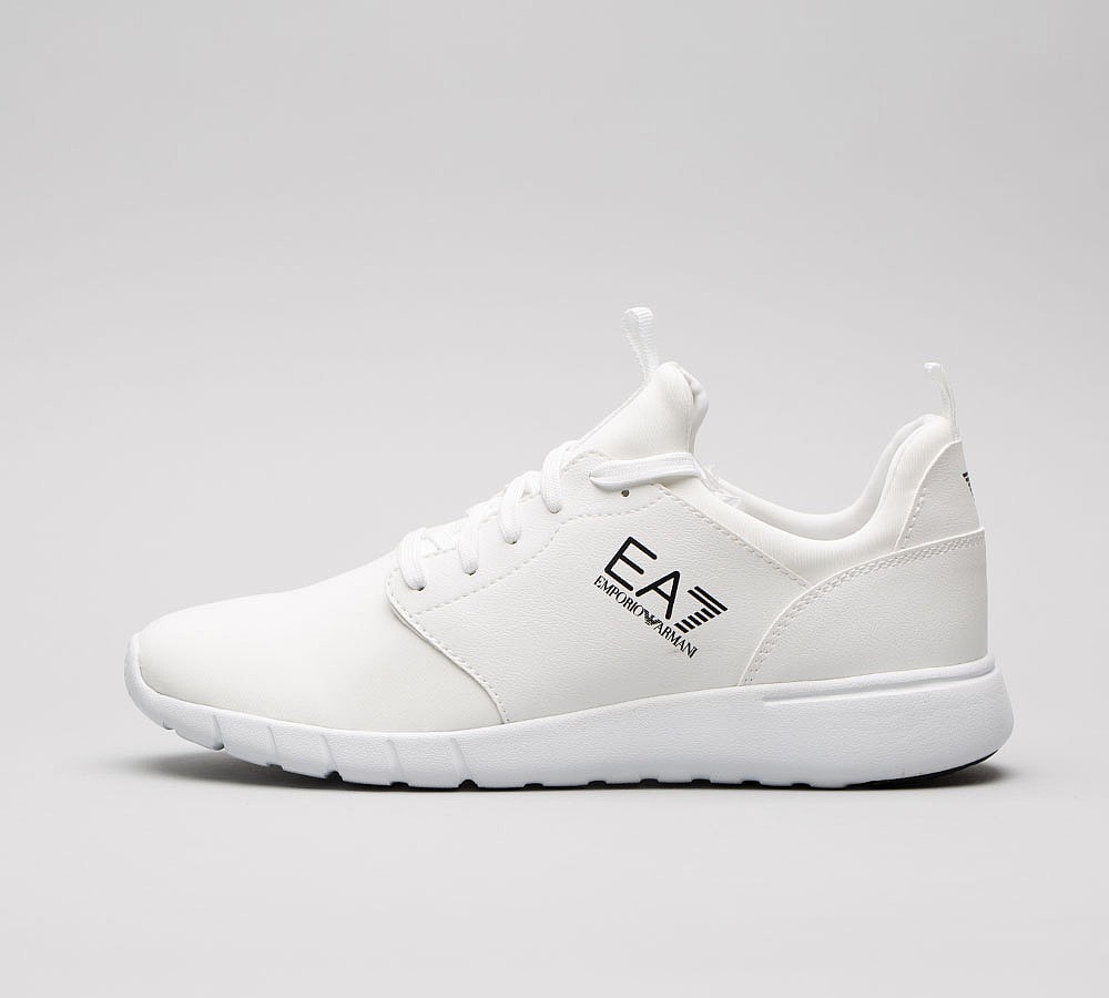 nike simple trainers