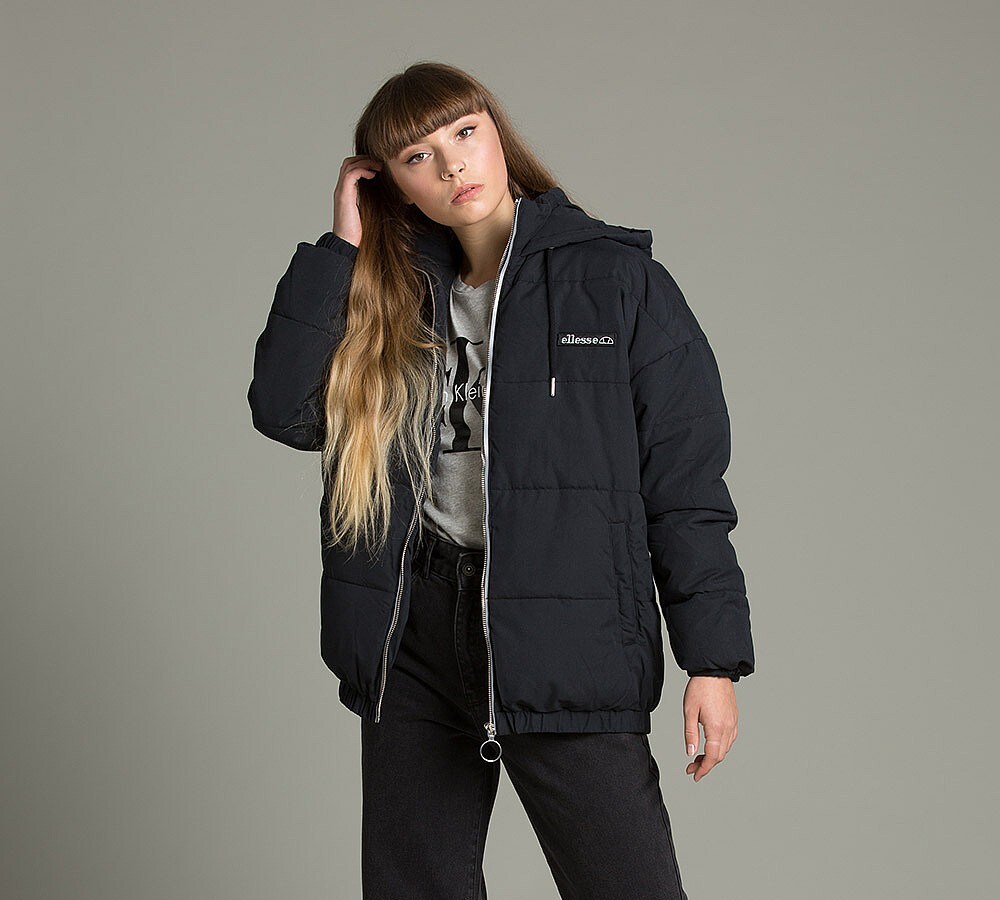 Navigation menu The Women's Champion Puffer Jacket from Champion is an outdoor essential for cold climates. Crafted from a lightweight, insulated fabric with a removable hood, the jacket is great for winter morning walks and runs. Our model is wearing a size small jacket. She usually takes a standard AU 8/Small, is 5’11” (cm) tall, has an 84cm bust, 95cm hips and a 61 ½ cm waist.