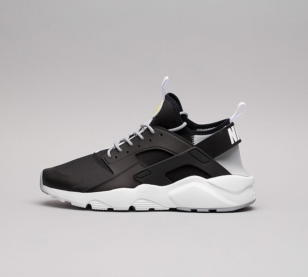 nike air huarache reflective run ultra trainer