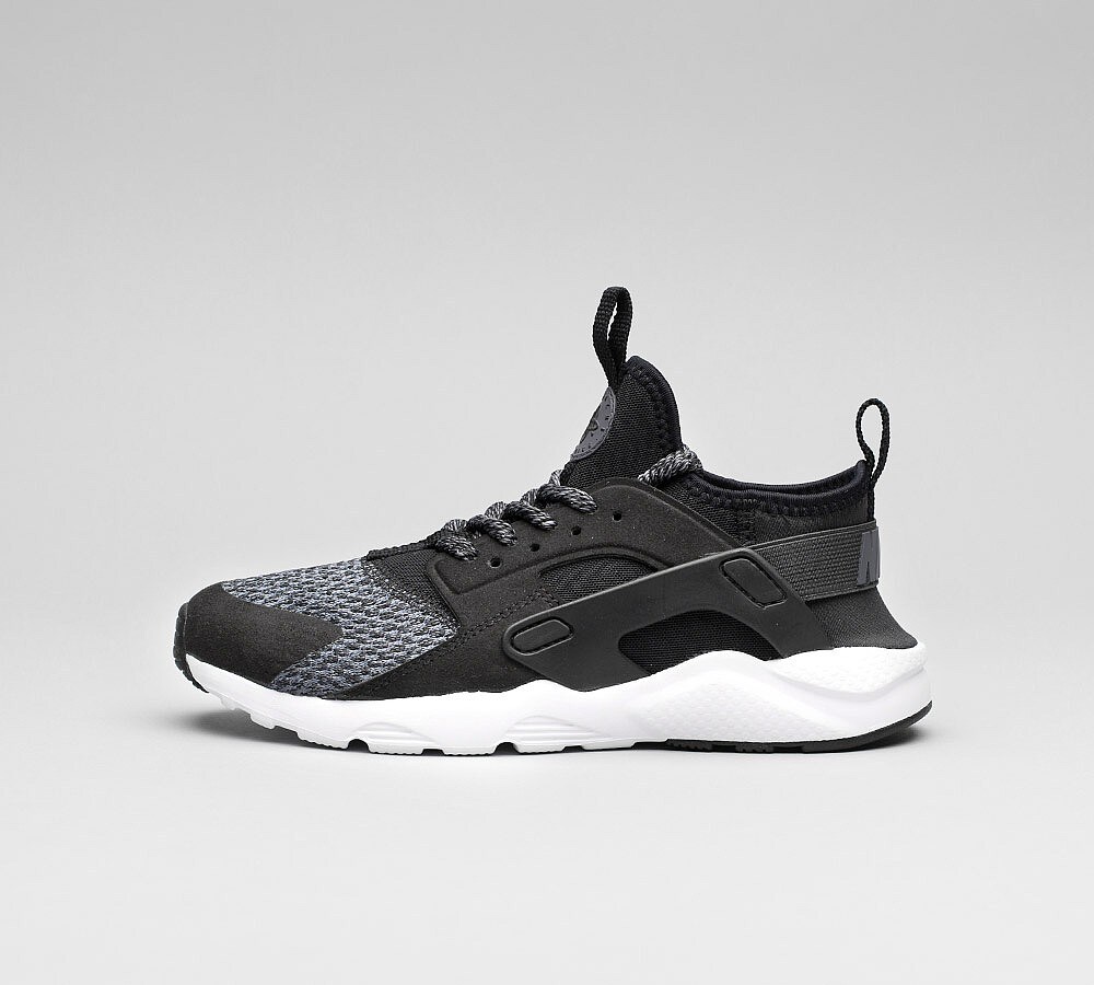 nike infant running shoes