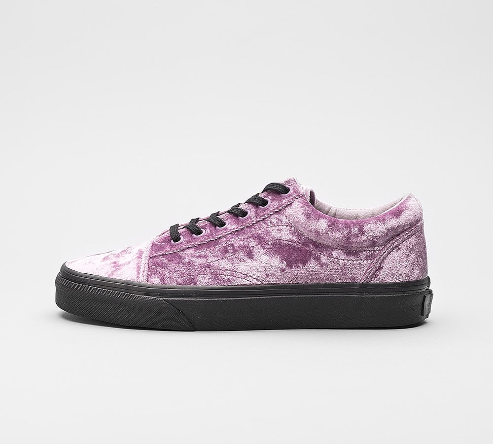 Vans Womens Old Skool Velvet Trainer Sea Fog / Black Footasylum
