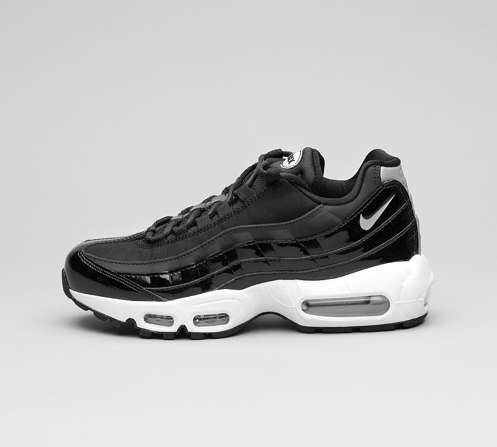 Nike Womens Air Max 95 SE Premium Trainer | Black / Reflect Silver / Black | Footasylum