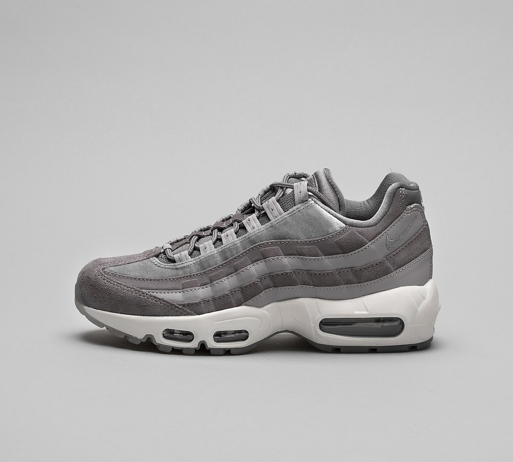 womens grey 95s