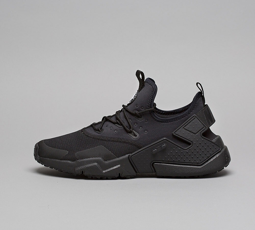 Nike Air Huarache Drift Trainer | Black / White | Footasylum