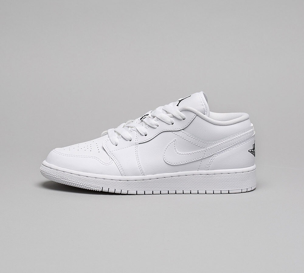 footasylum jordans junior