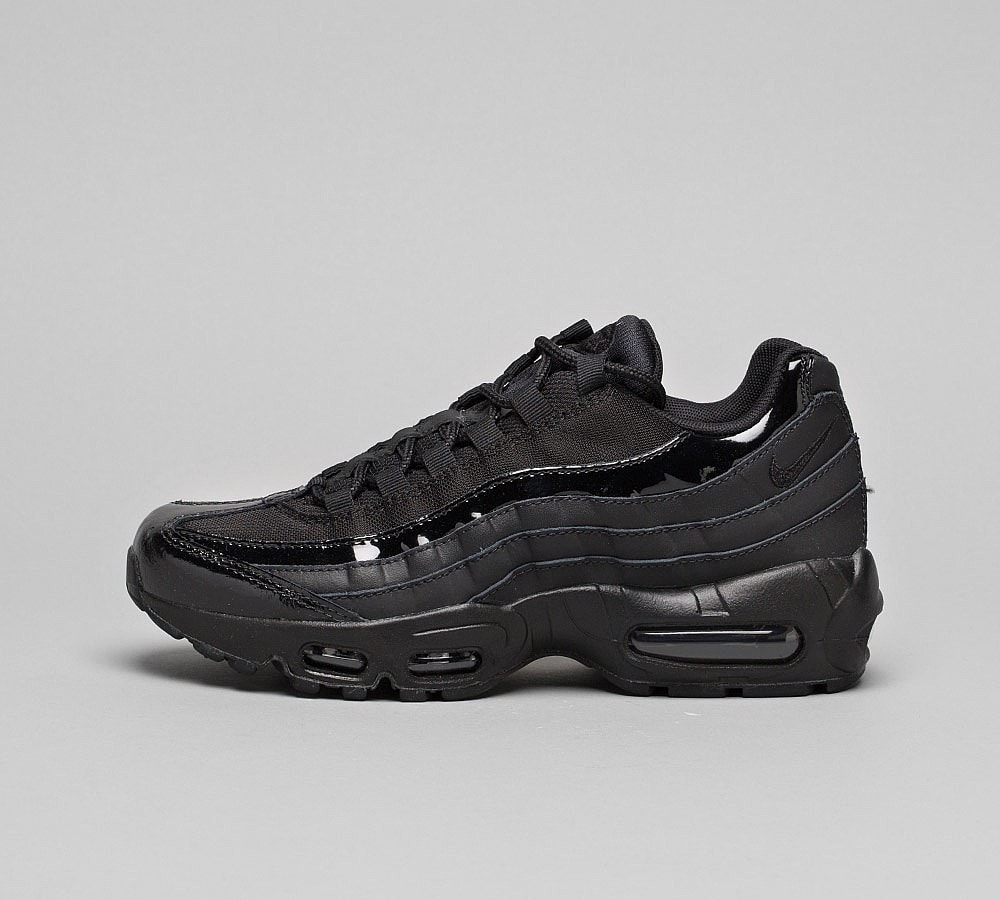 womens air max trainers