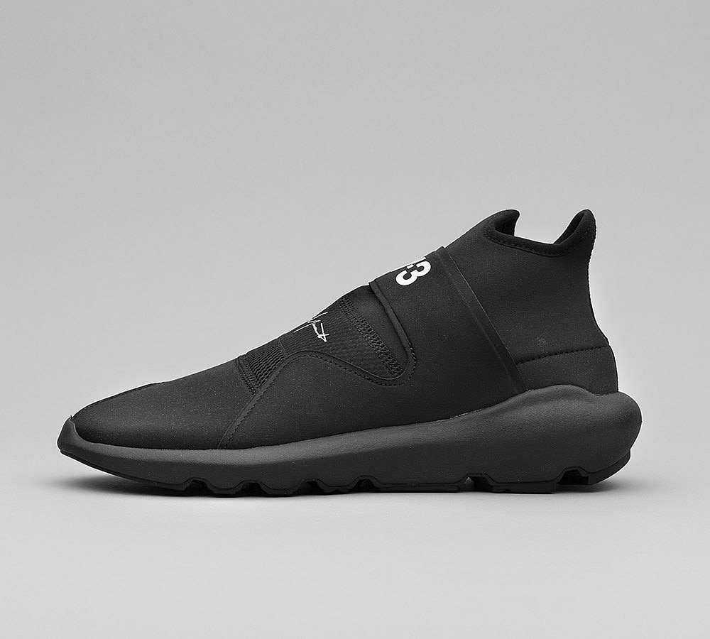 Y3 Suberou Trainer | Black / White / Black | Footasylum