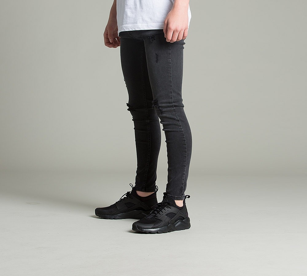 black ripped jeans juniors