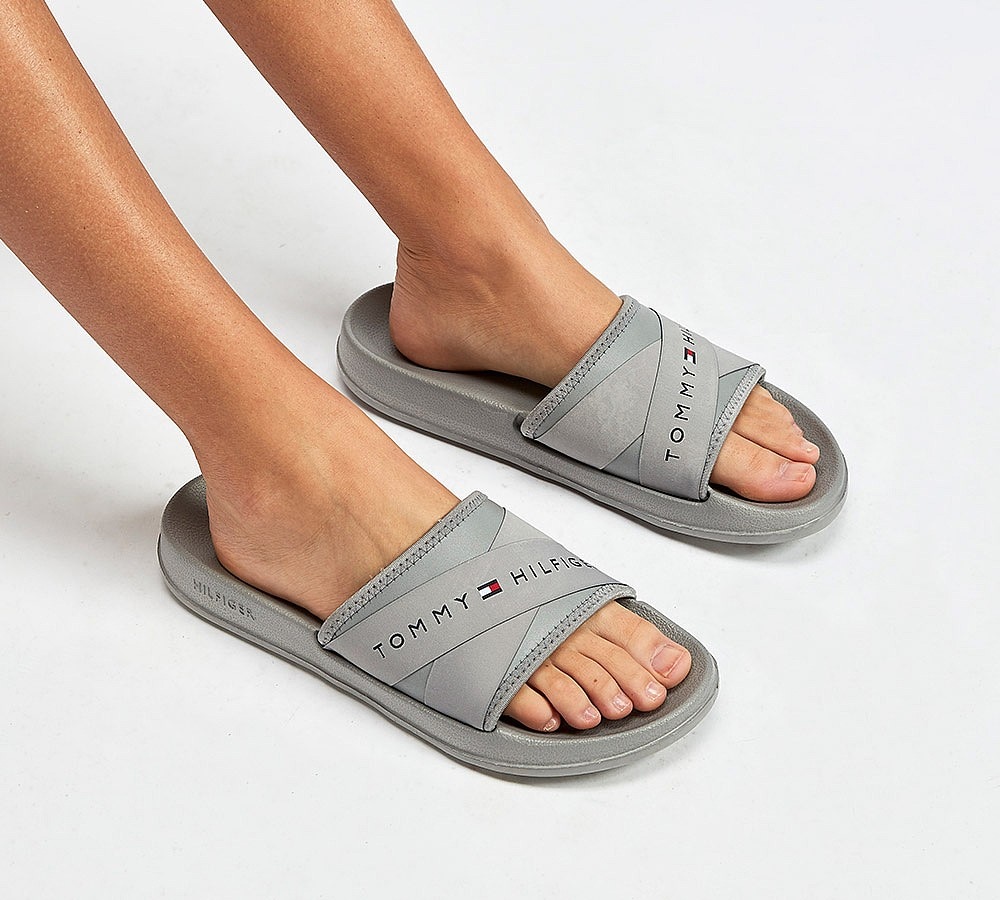 tommy hilfiger sliders grey