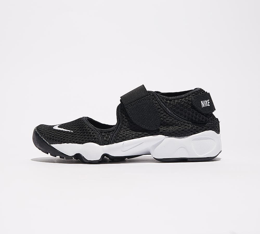 Nike Junior Ultra Rift Trainer | Black / White | Footasylum