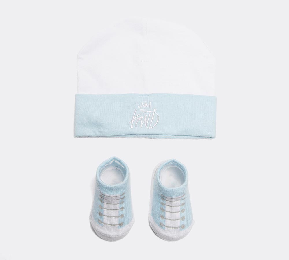 Dream Crib Lanier Hat and Bootie Set 