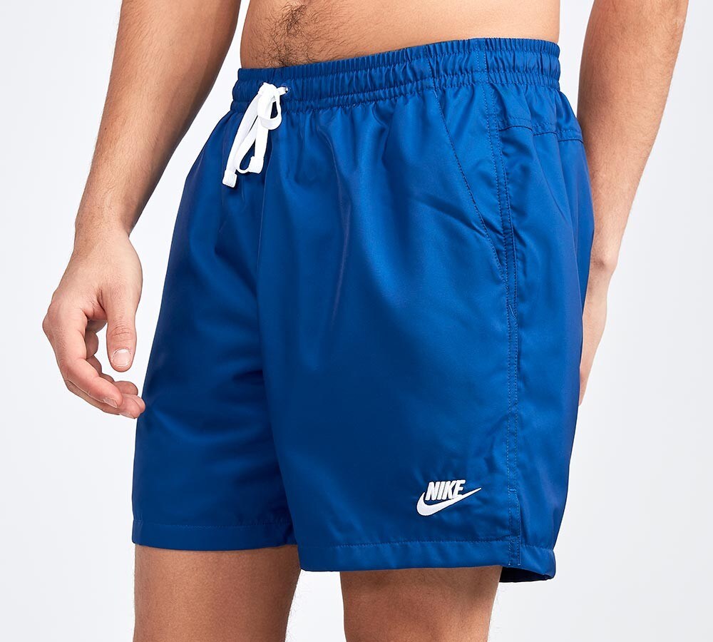 nike standard fit mid thigh length shorts