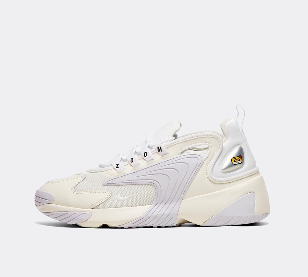 white & black zoom 2k trainers