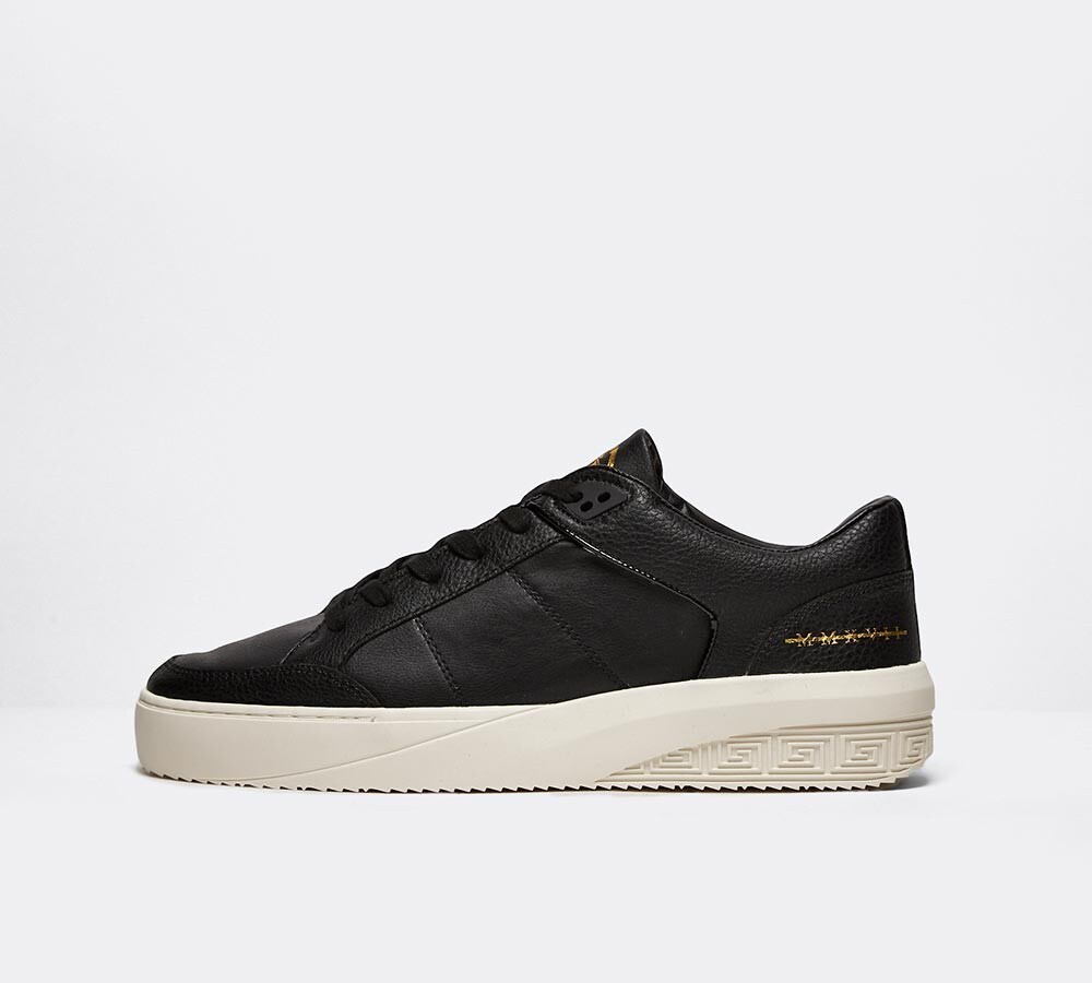 glorious gangsta white shoes