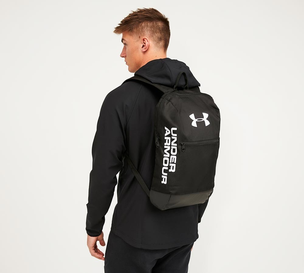 washing under armour backpack
