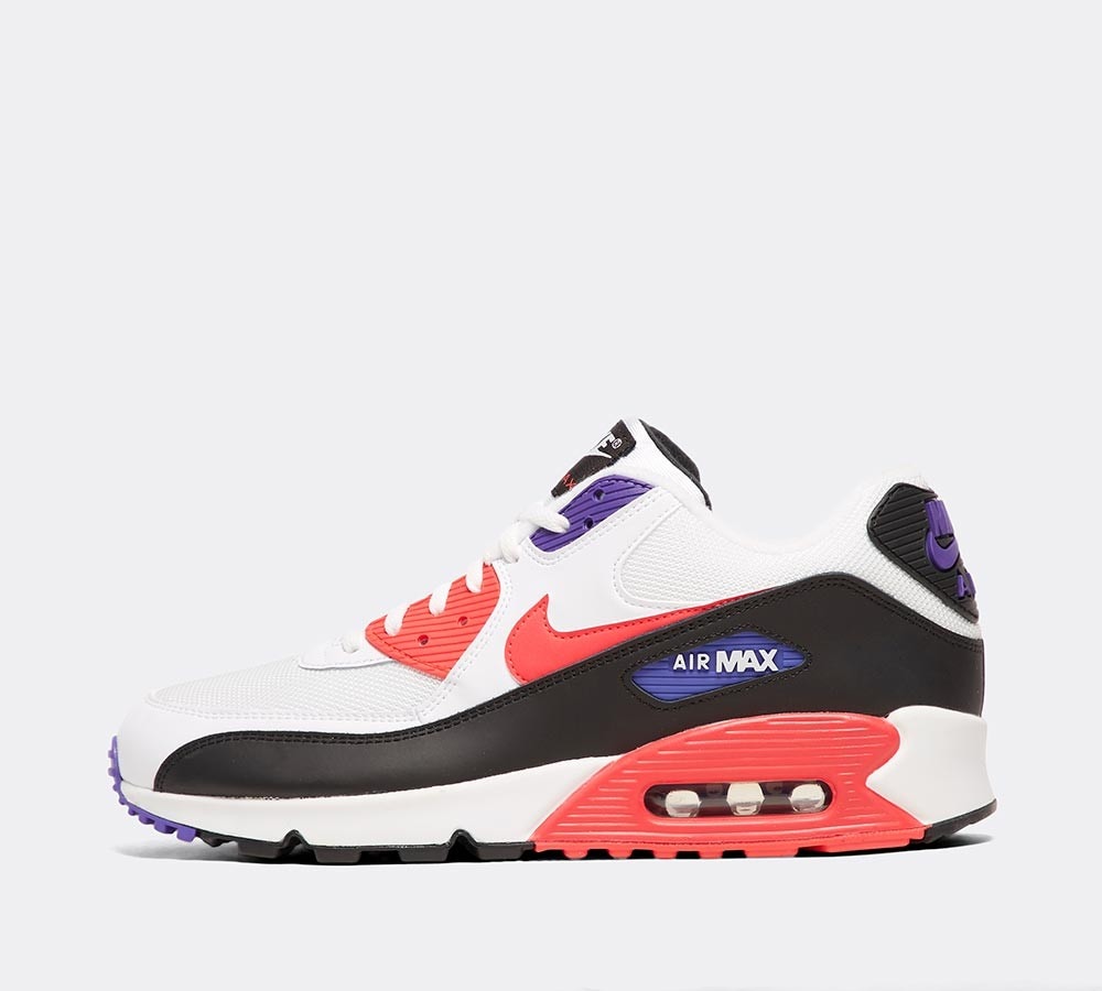 nike air max 90 essential trainers in purple