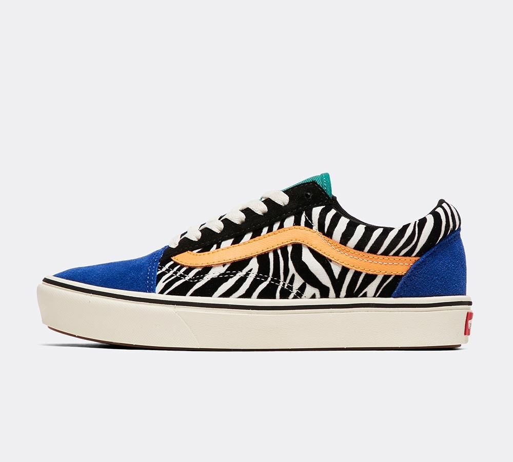 vans comfycush old skool zebra trainers