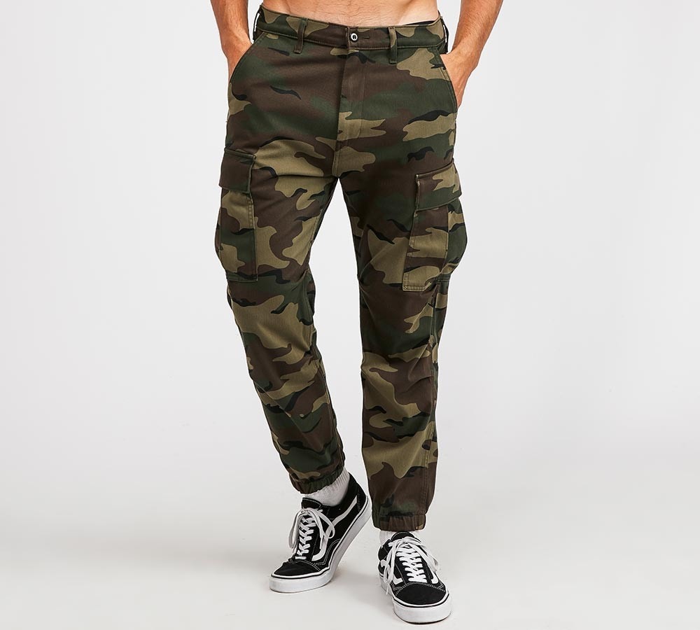 levi's camo trousers