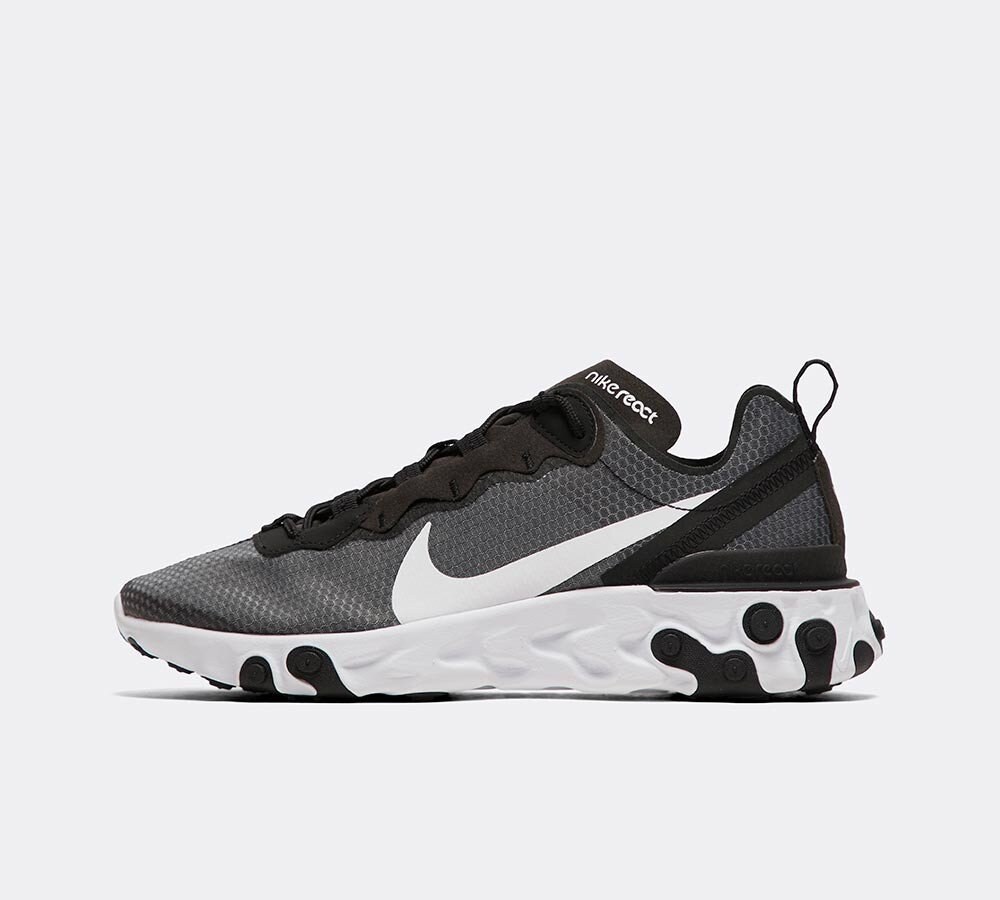 nike react element 55 trainers in black