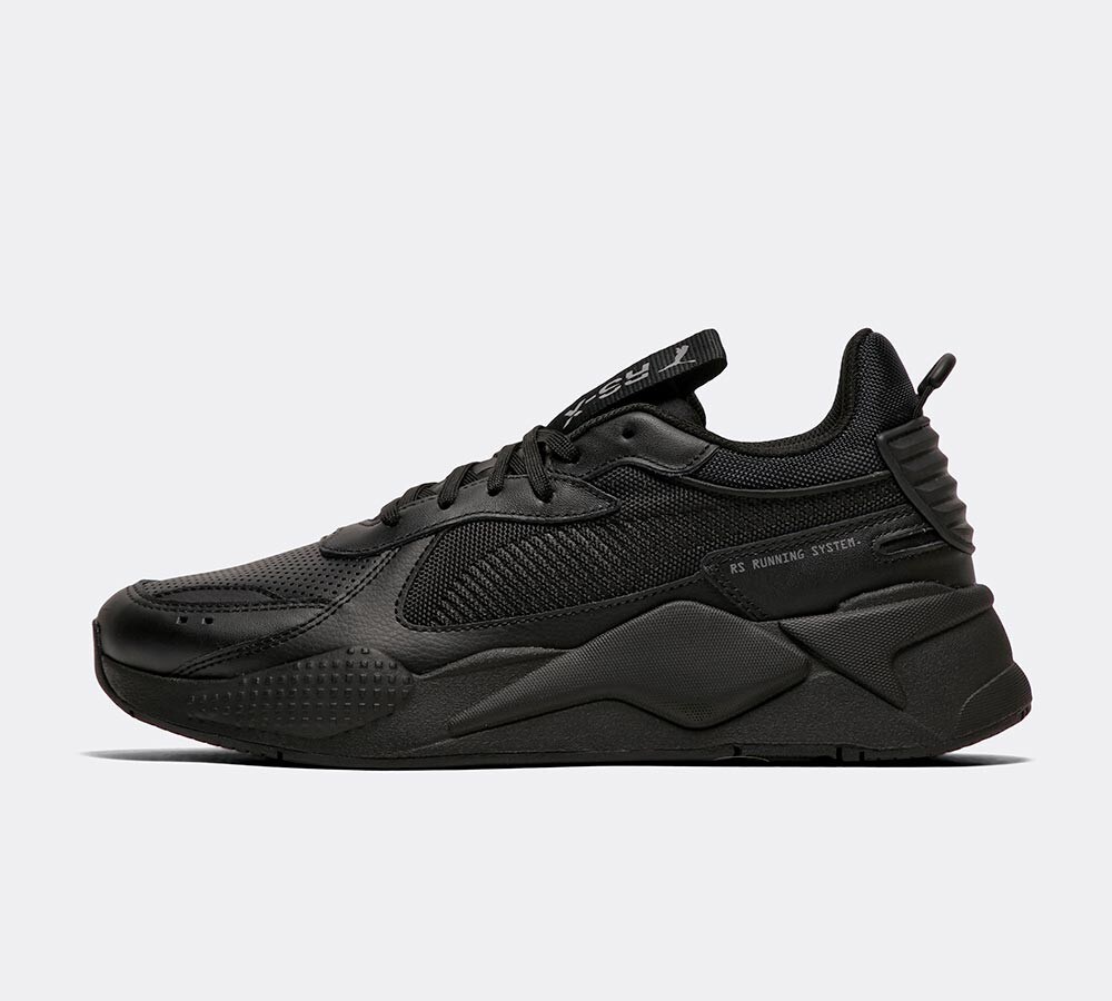 black puma pumps