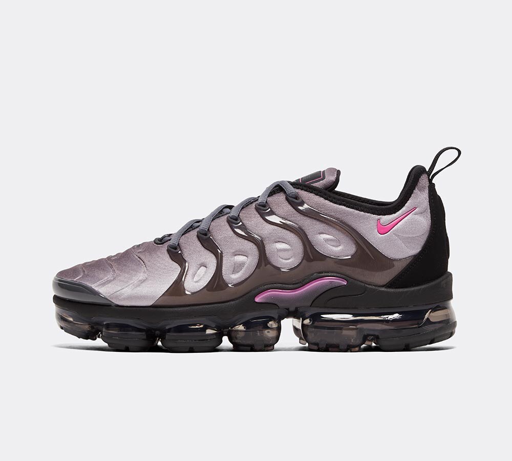 nike grey air vapormax plus trainers