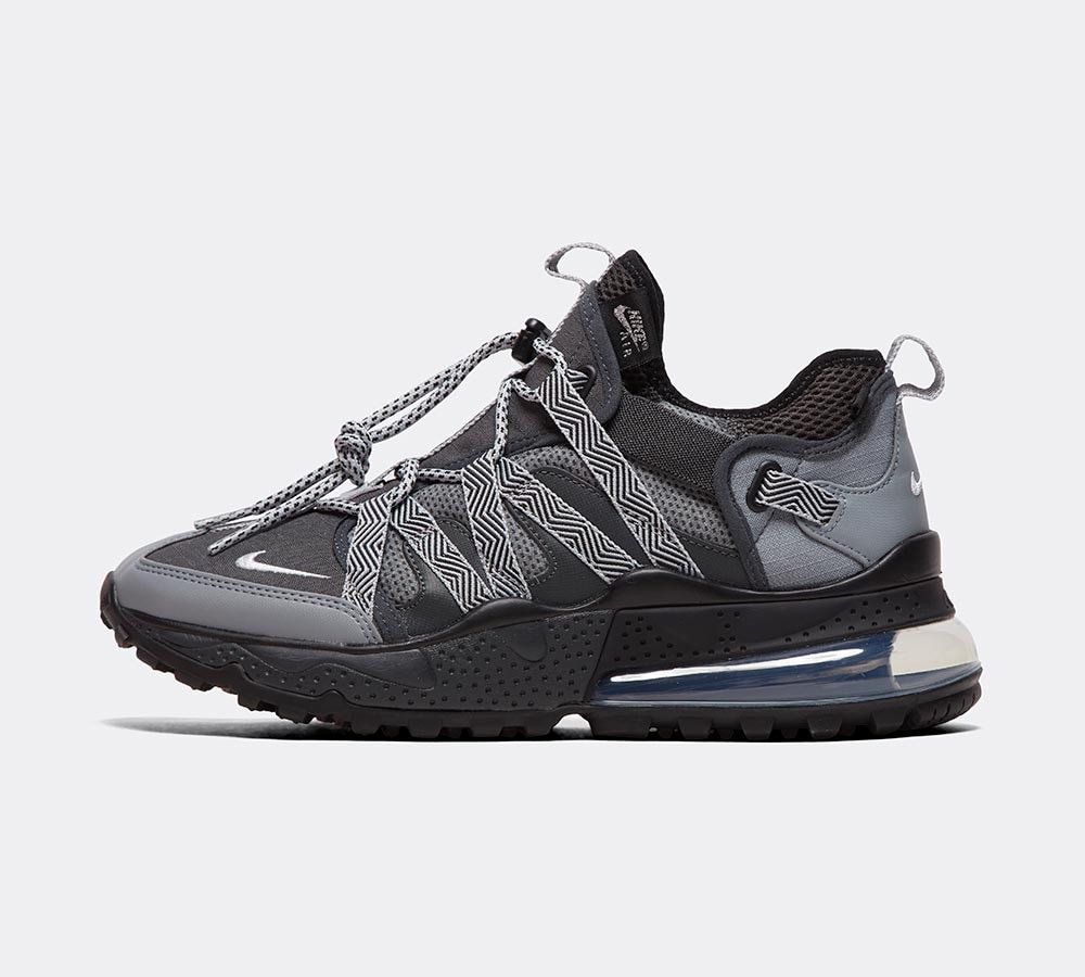 nike air max 270 bowfin trainers in triple black
