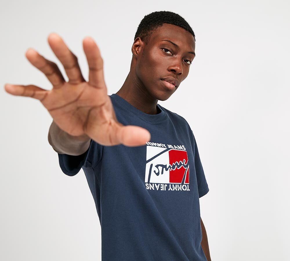 tommy jeans t shirt signature