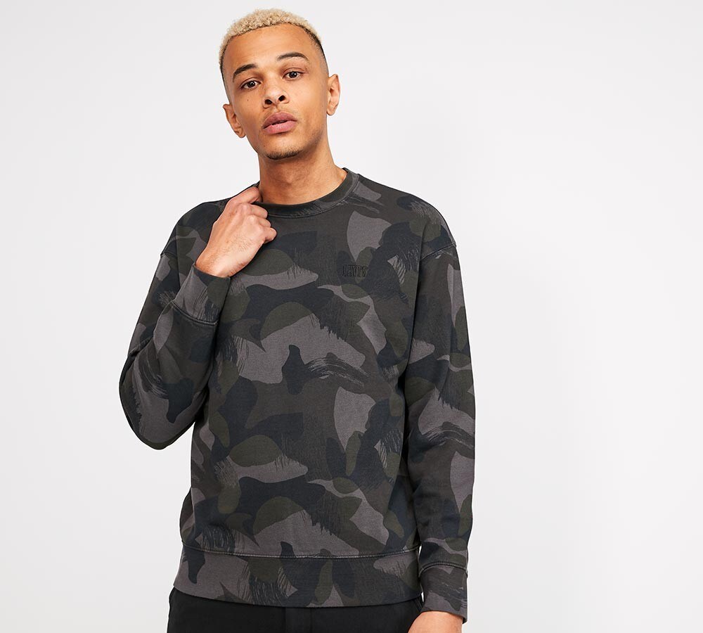 levi camo sweatshirt