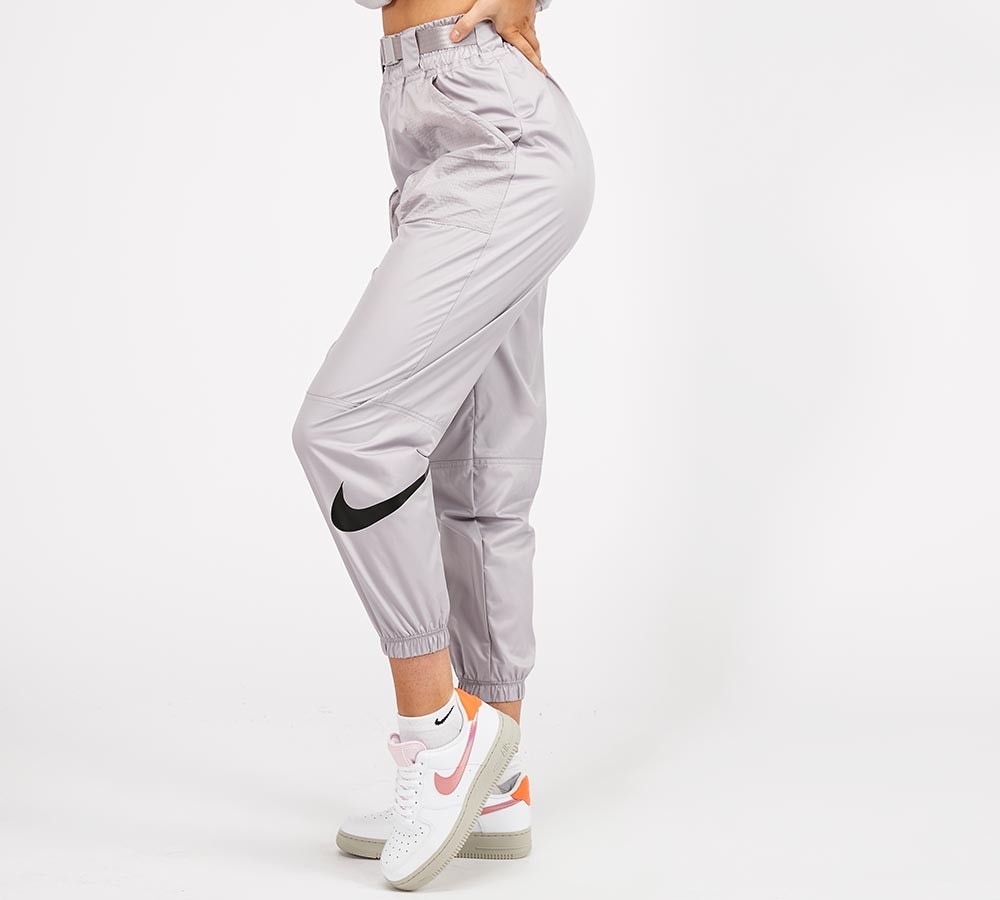 nike woven swoosh black cargo pants with belt
