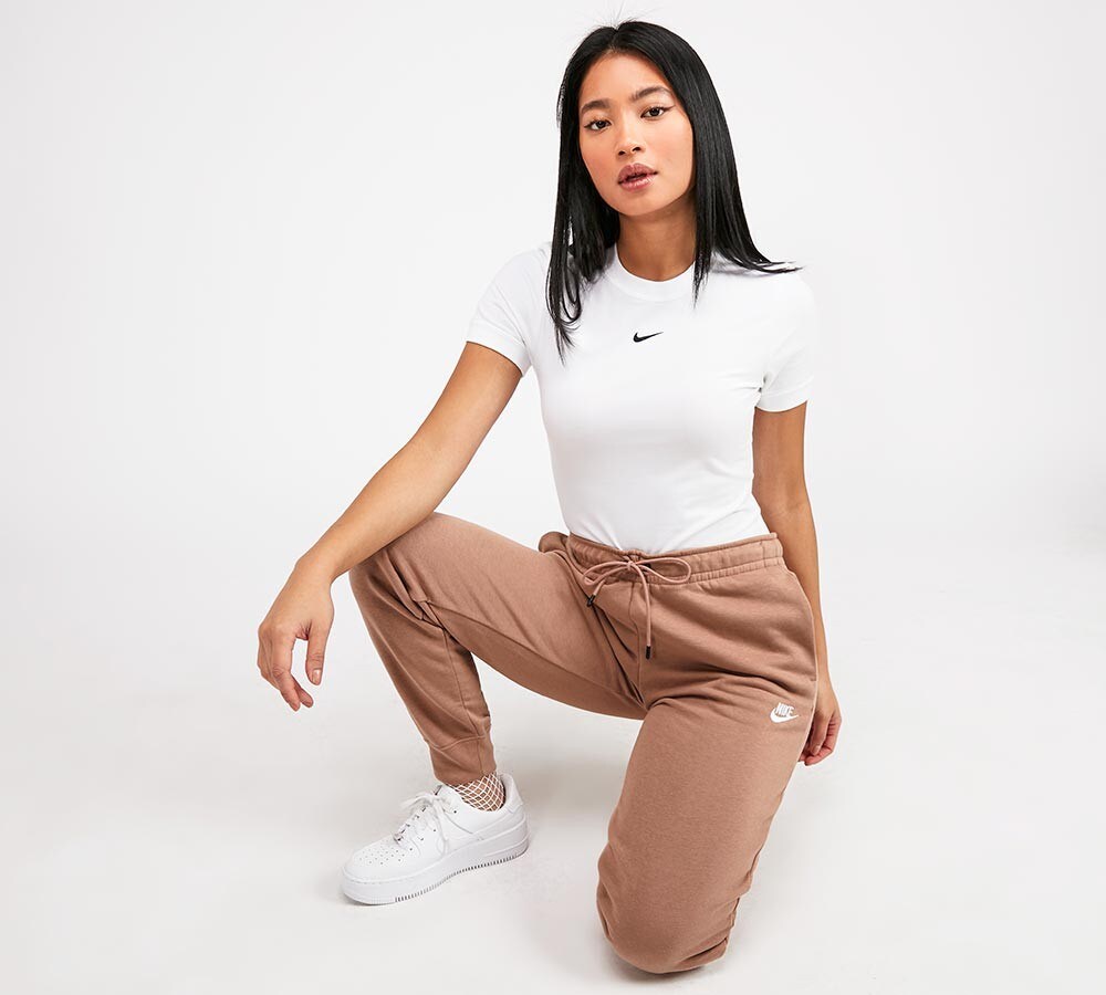 nike womens essential joggers