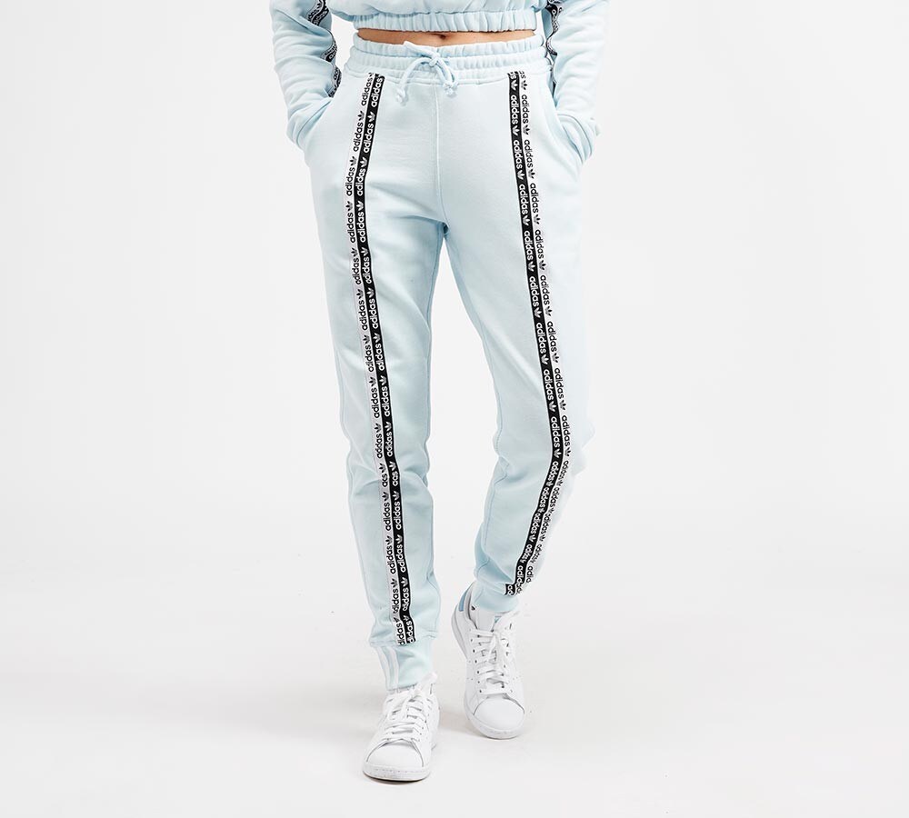 adidas originals ryv cuffed joggers in maroon