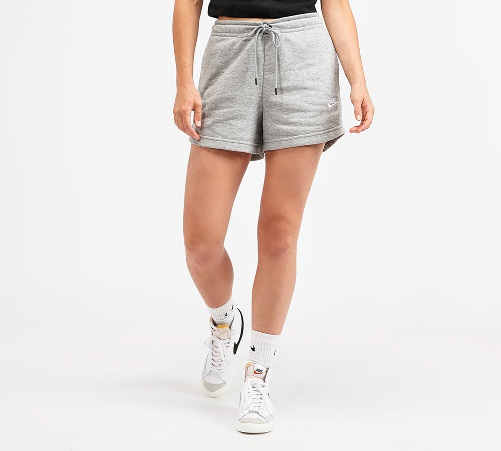 nike essential short ft