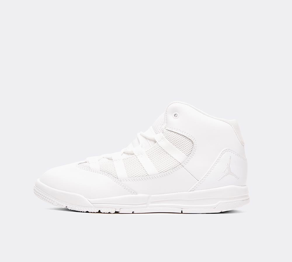 jordan max aura footasylum