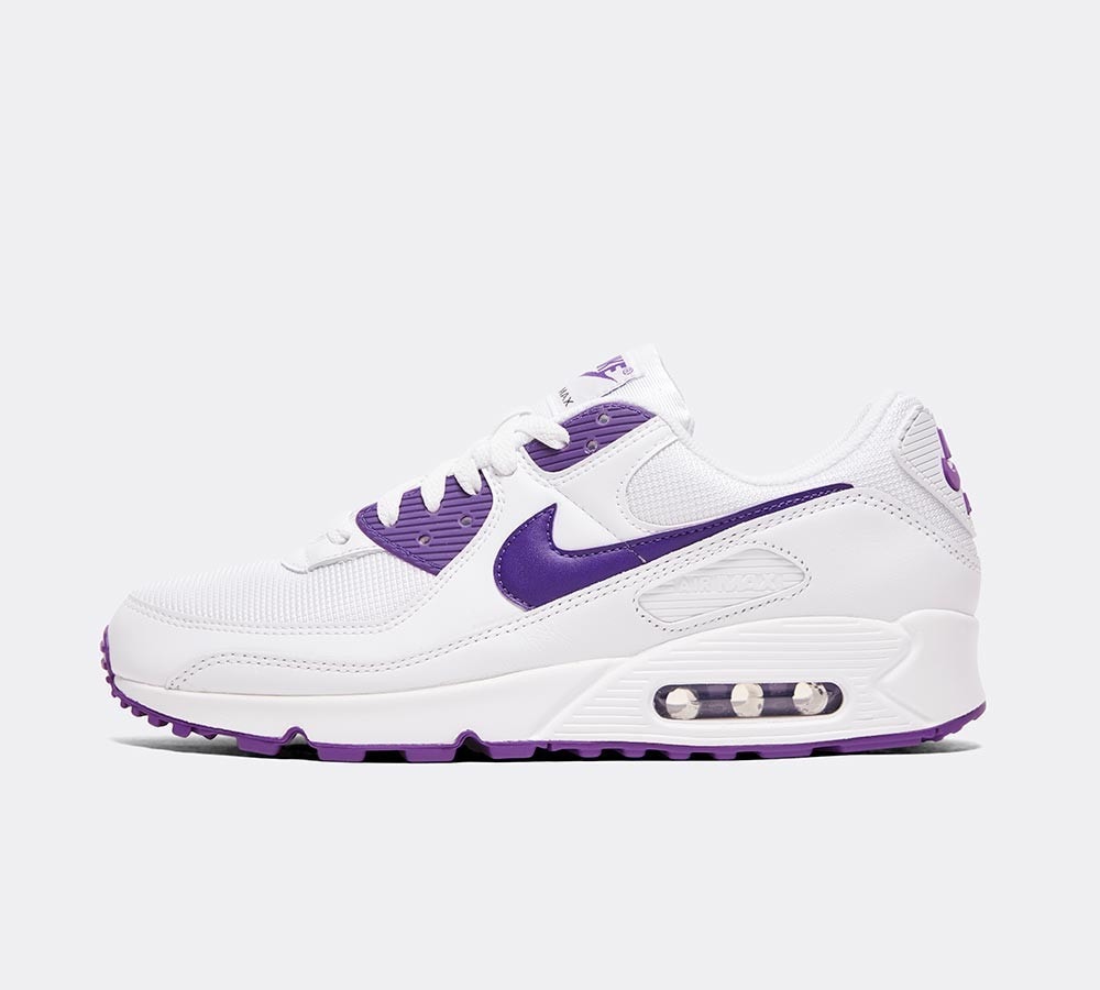 nike air max 90 essential trainers in purple