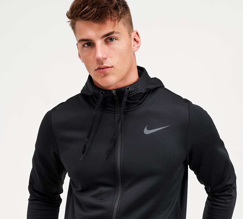 nike therma black hoodie